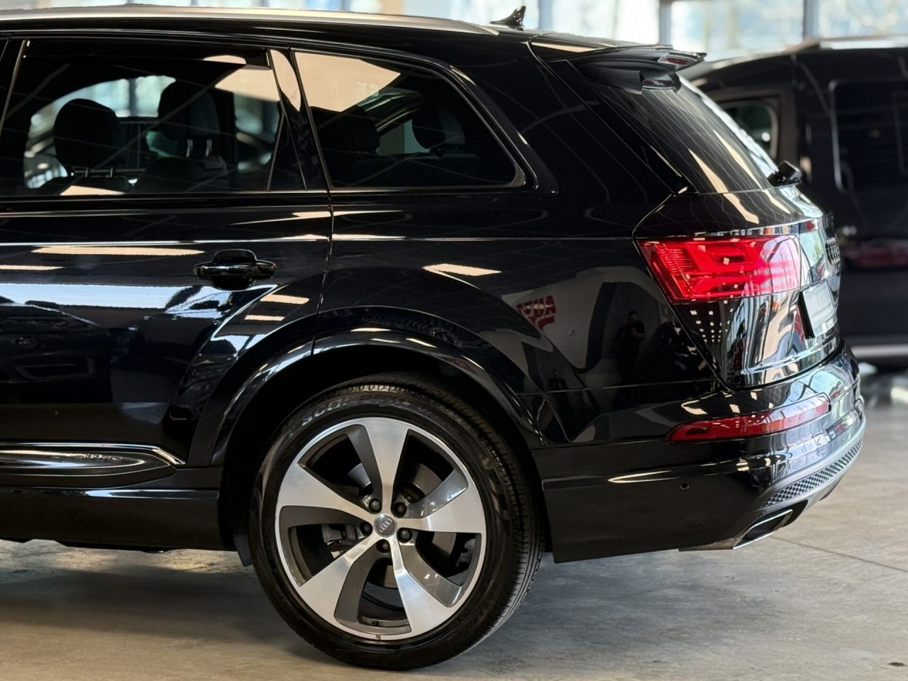Audi Q7 | 37