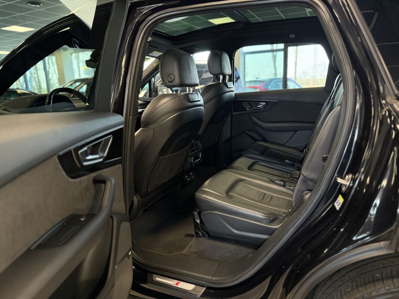 Audi Q7 | 5