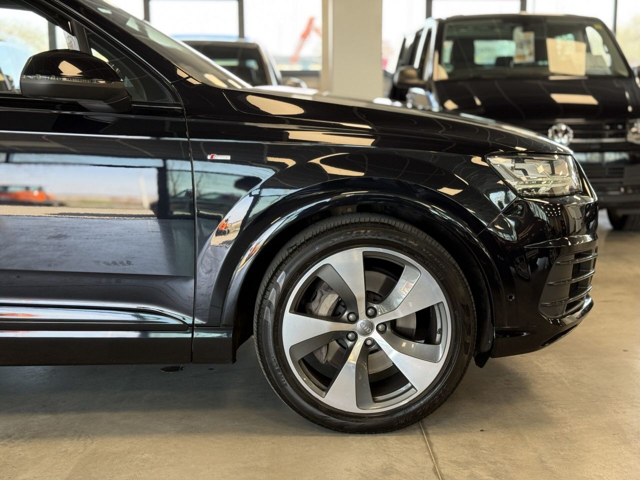 Audi Q7 | 42