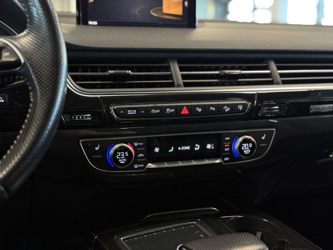 Audi Q7 | 14