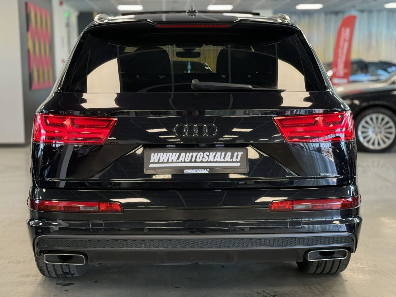 Audi Q7 | 8
