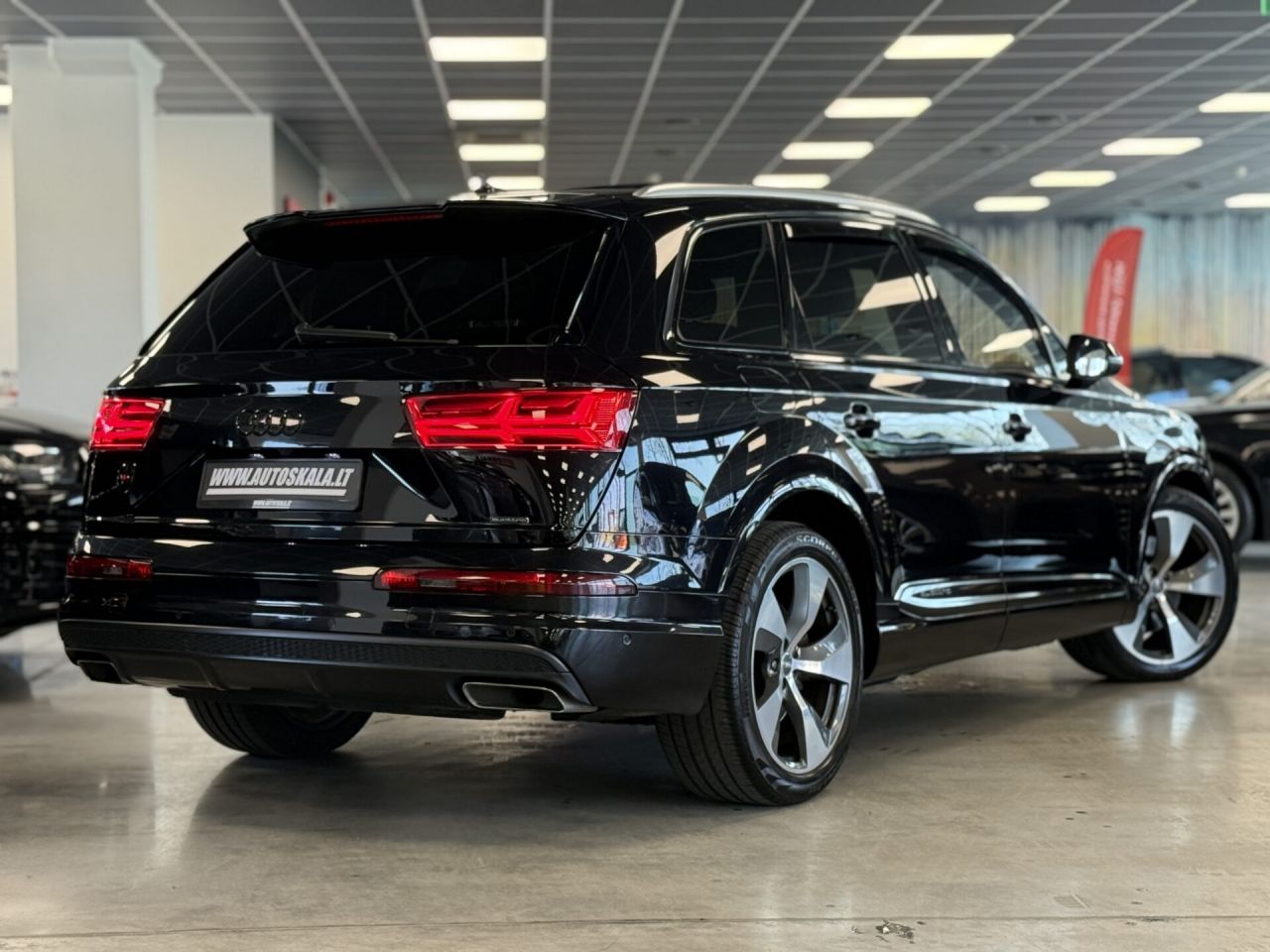 Audi Q7 | 10