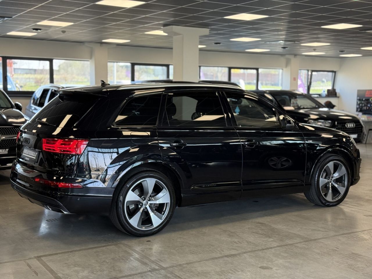 Audi Q7 | 44