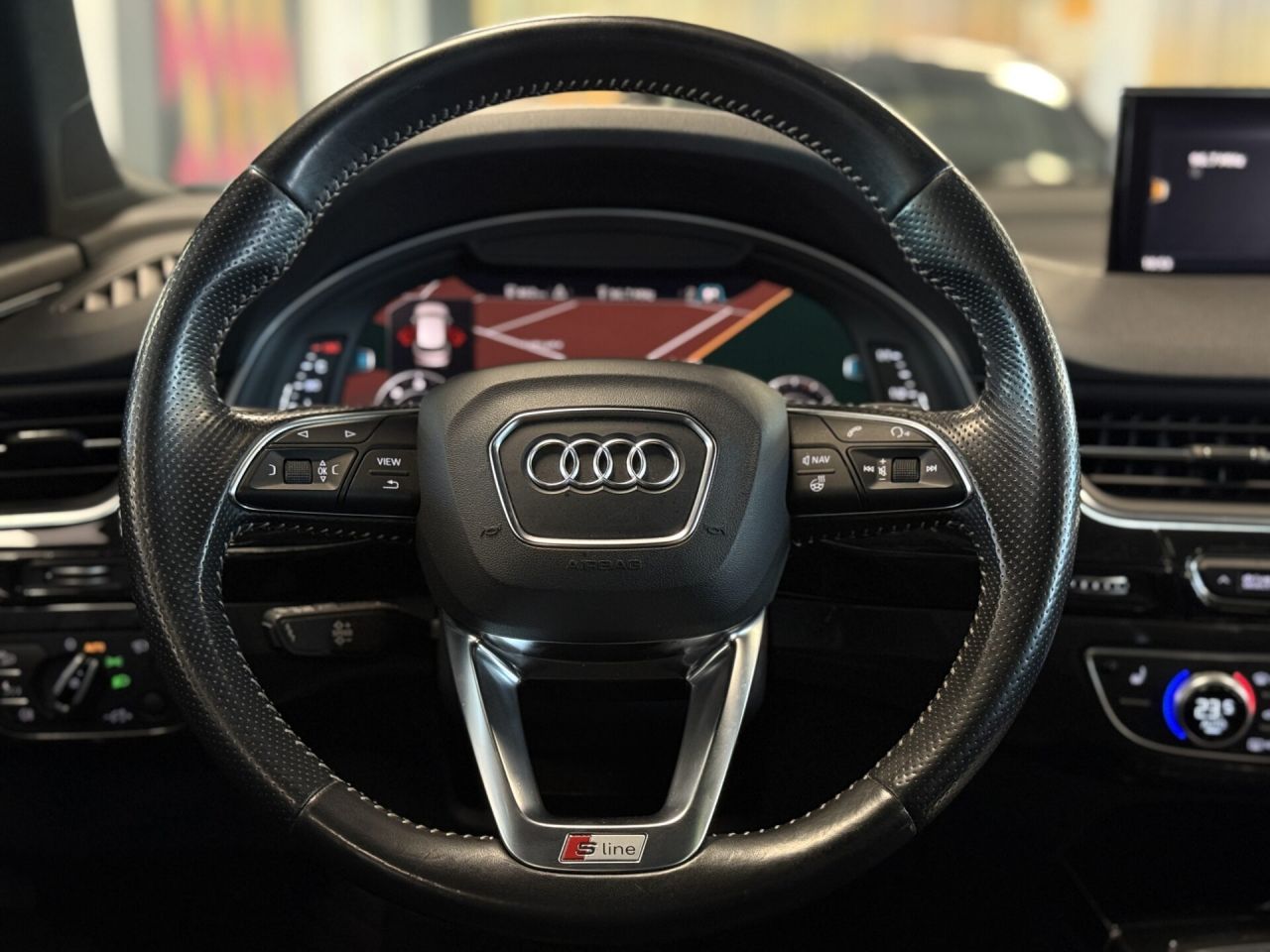 Audi Q7 | 27