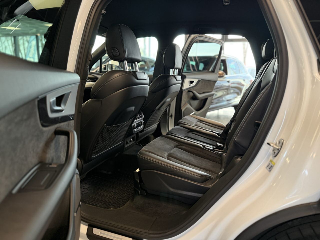 Audi Q7 | 4
