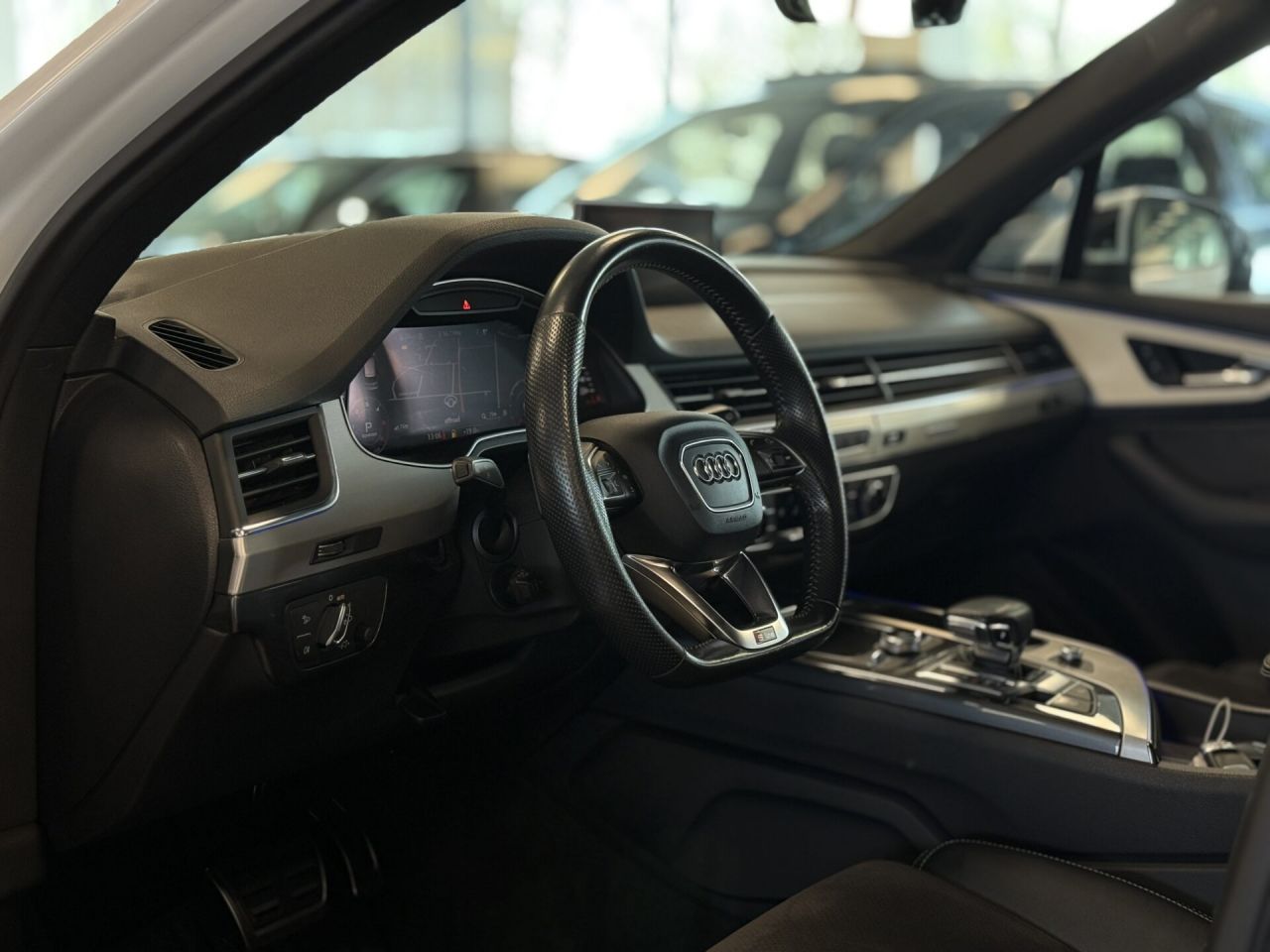 Audi Q7 | 27