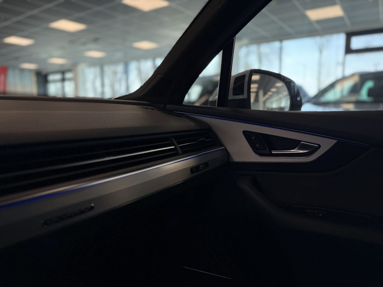 Audi Q7 | 25