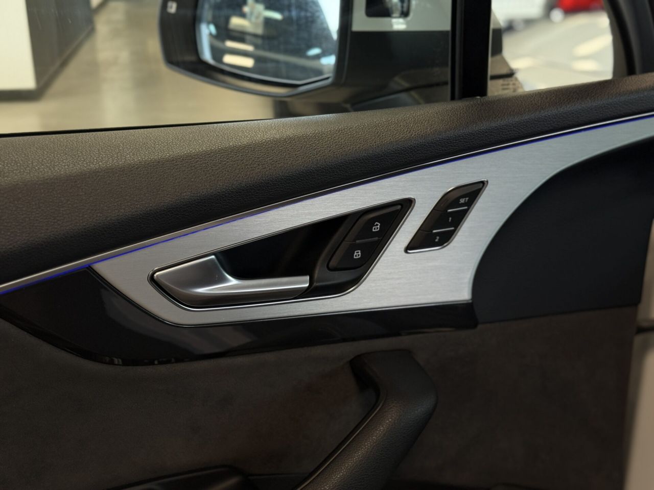 Audi Q7 | 23