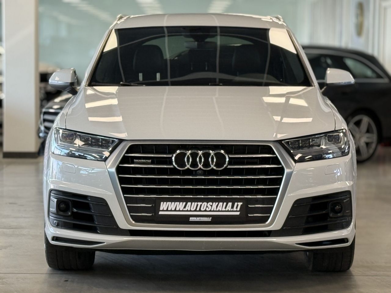 Audi Q7 | 1