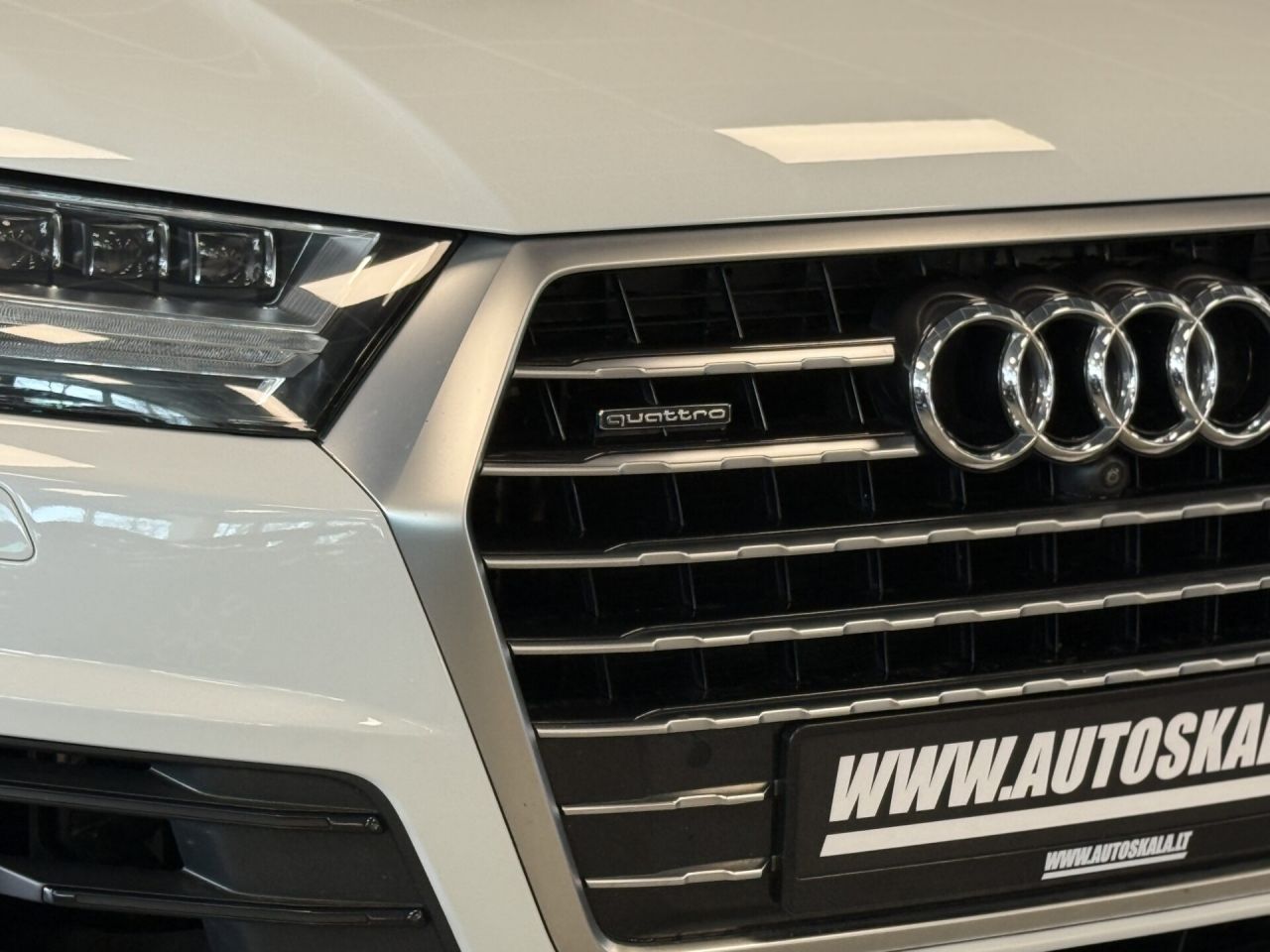 Audi Q7 | 7