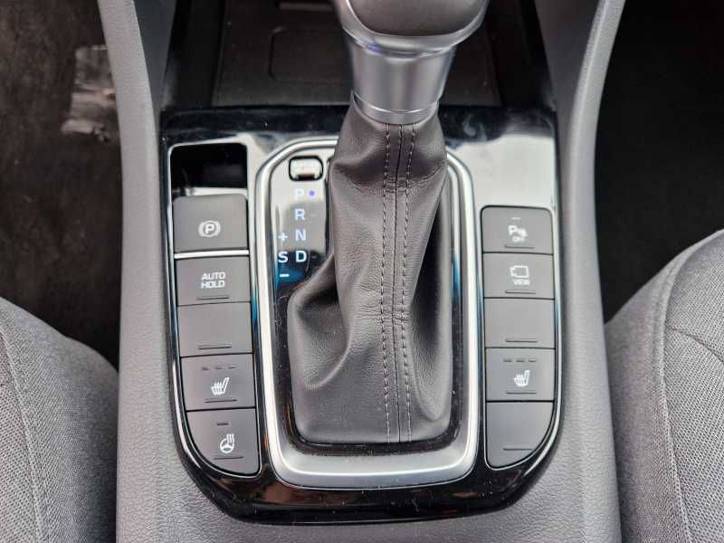 Hyundai IONIQ | 13