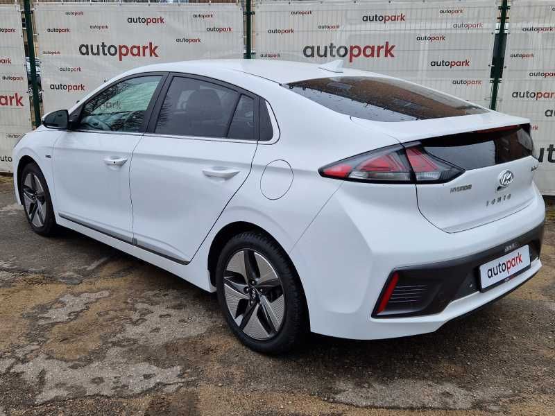 Hyundai IONIQ | 3