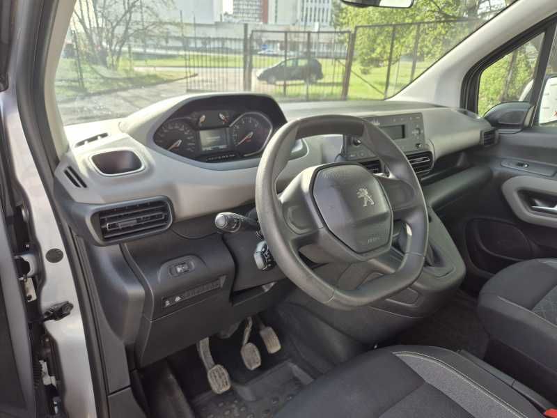 Peugeot Rifter | 8