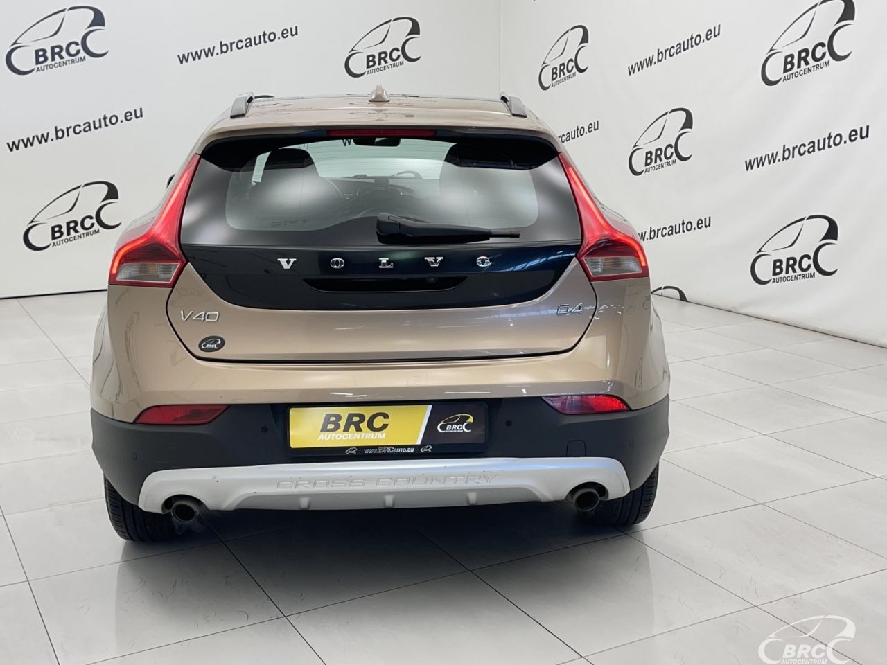 Volvo V40 | 48