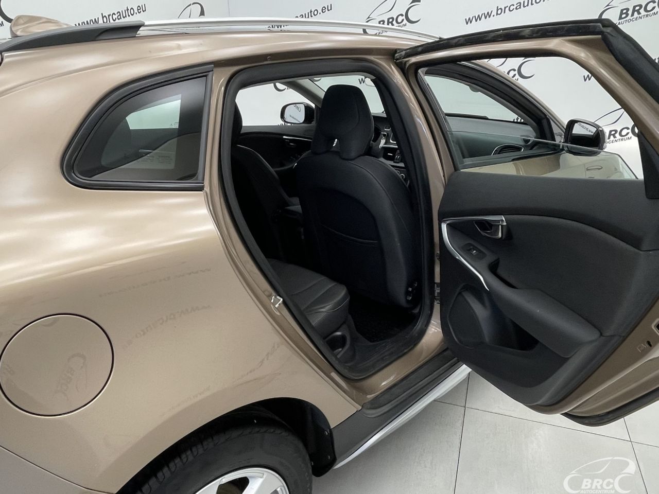 Volvo V40 | 11
