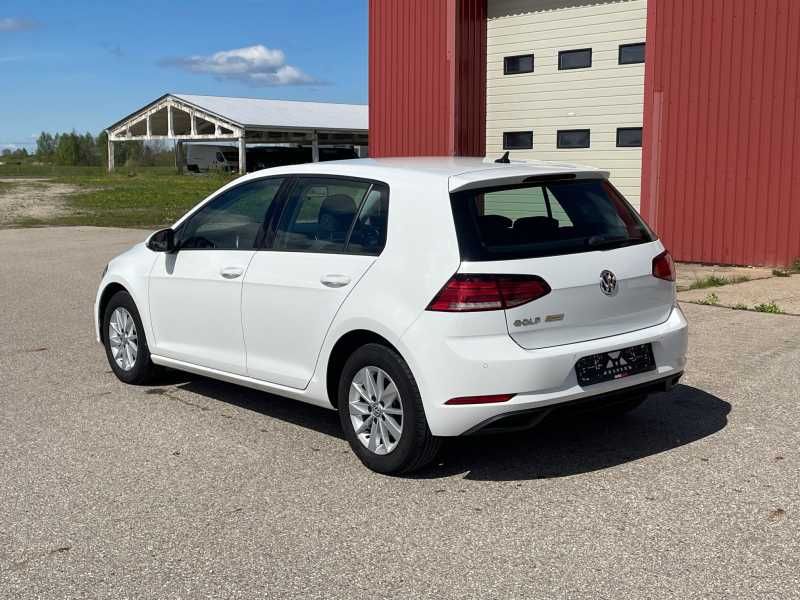 Volkswagen Golf | 4