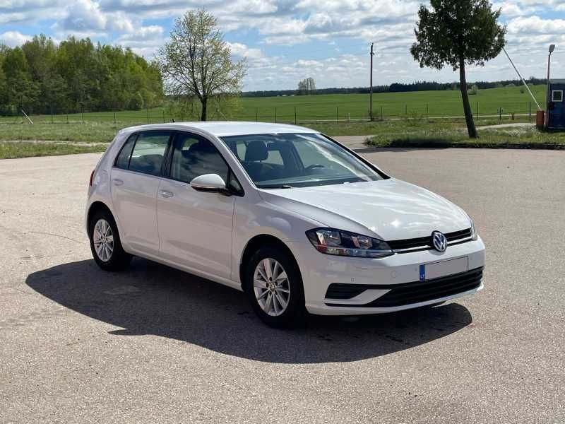 Volkswagen Golf | 2
