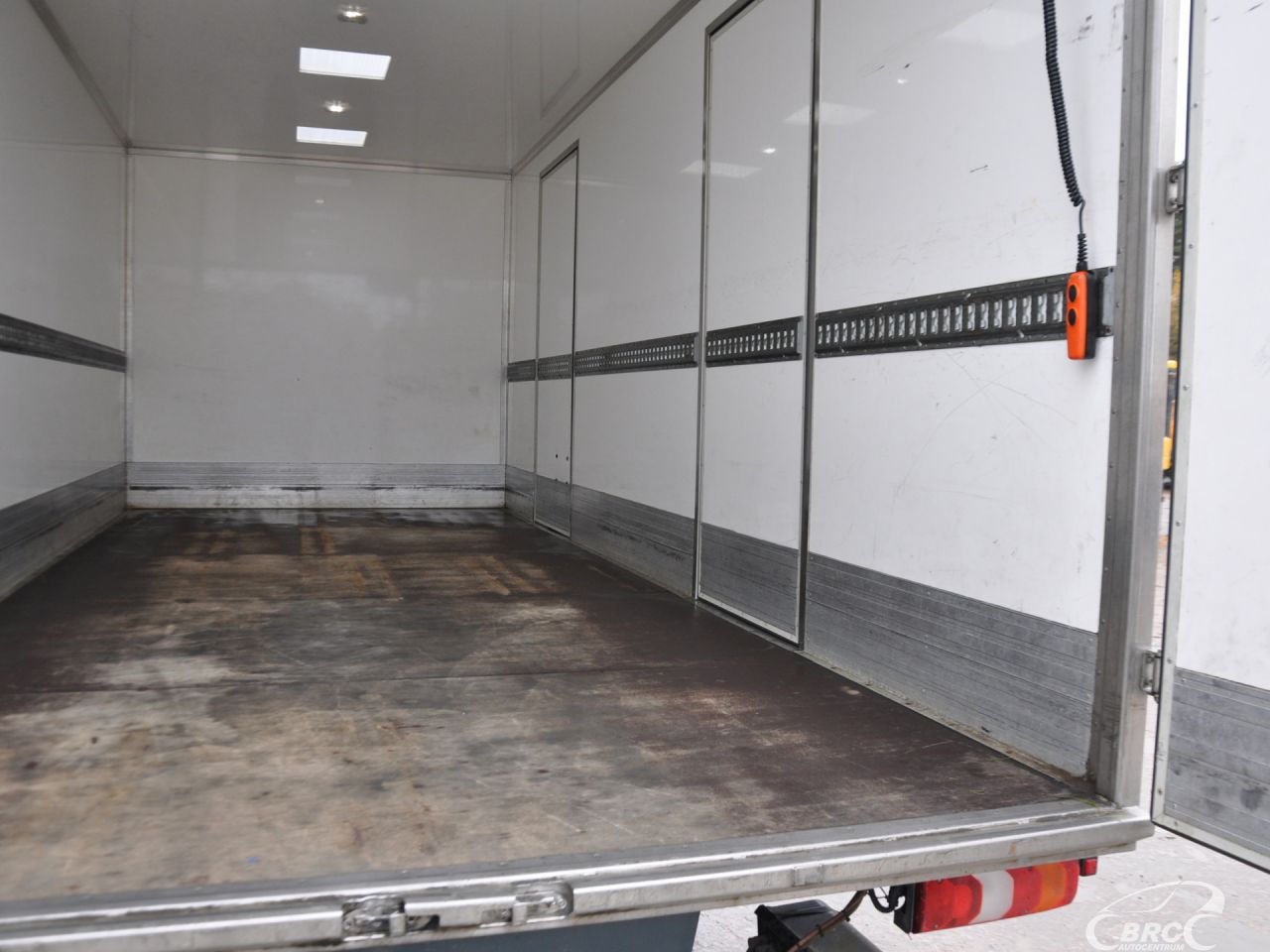 Mercedes-Benz Atego, Hard side body | 21