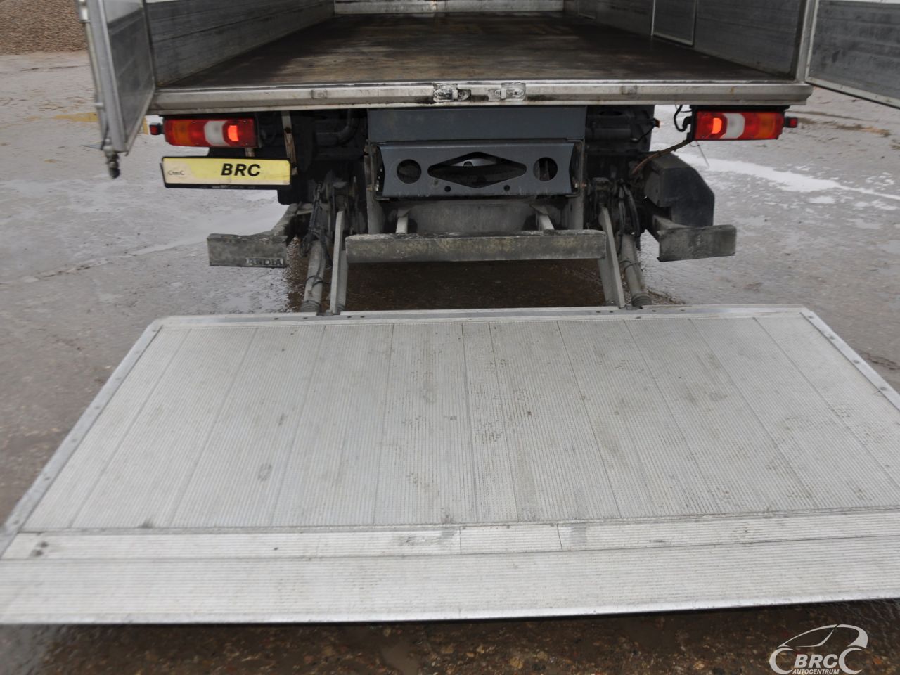 Mercedes-Benz Atego, Hard side body | 23