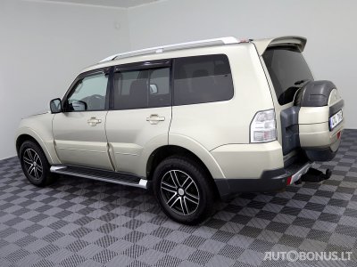 Mitsubishi Pajero | 3