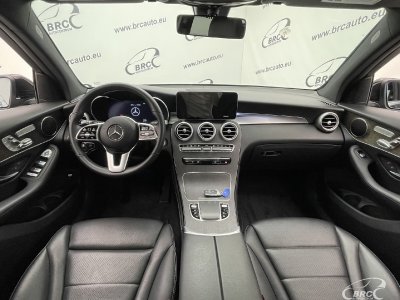 Mercedes-Benz GLC300 | 2