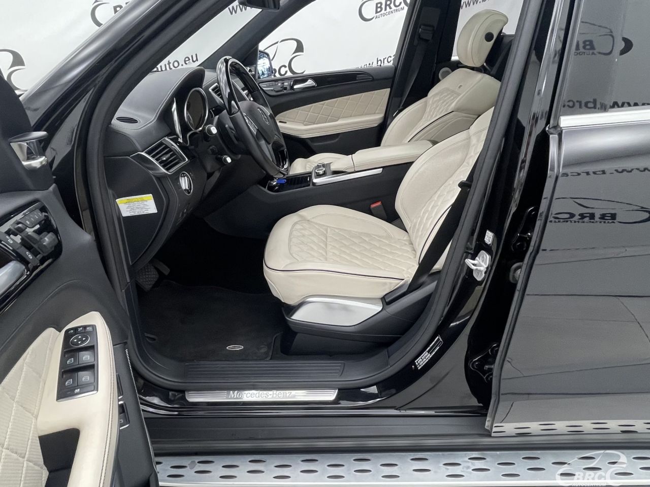 Mercedes-Benz GL500 | 28