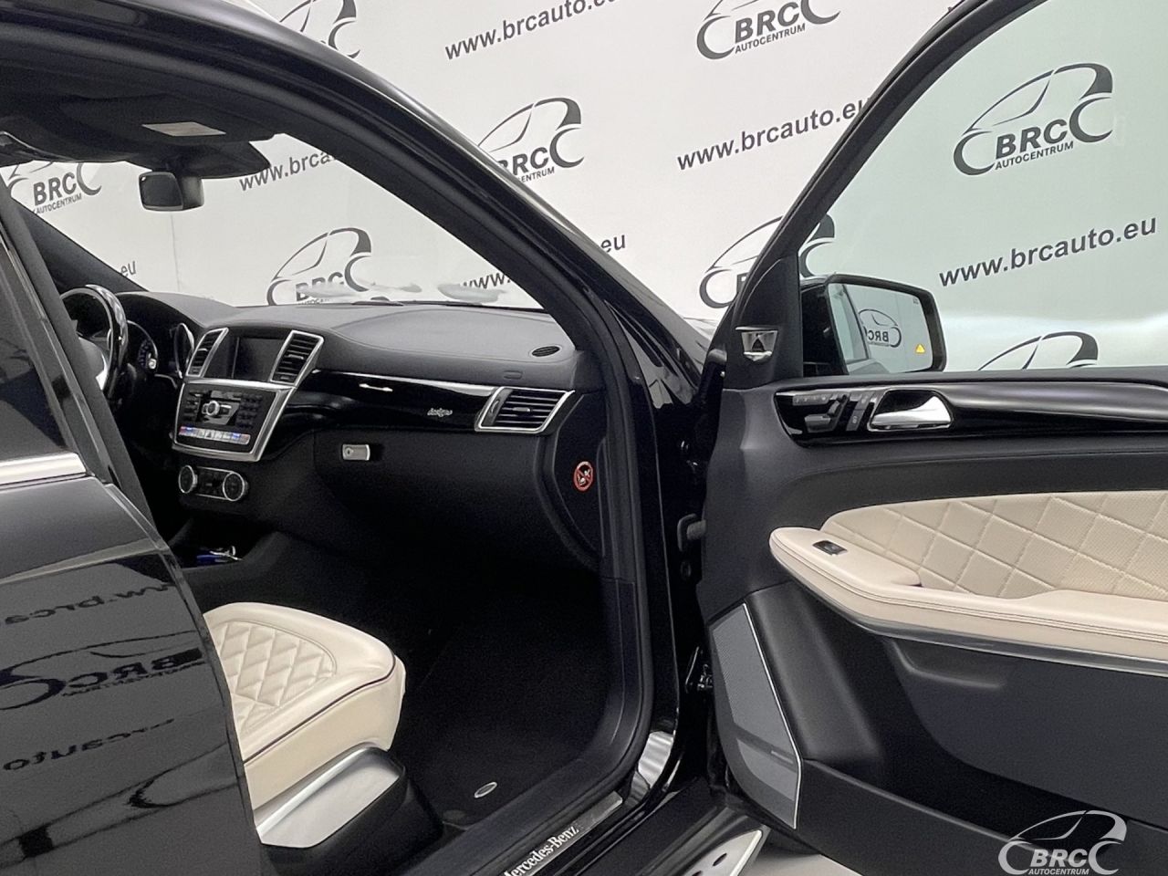 Mercedes-Benz GL500 | 7