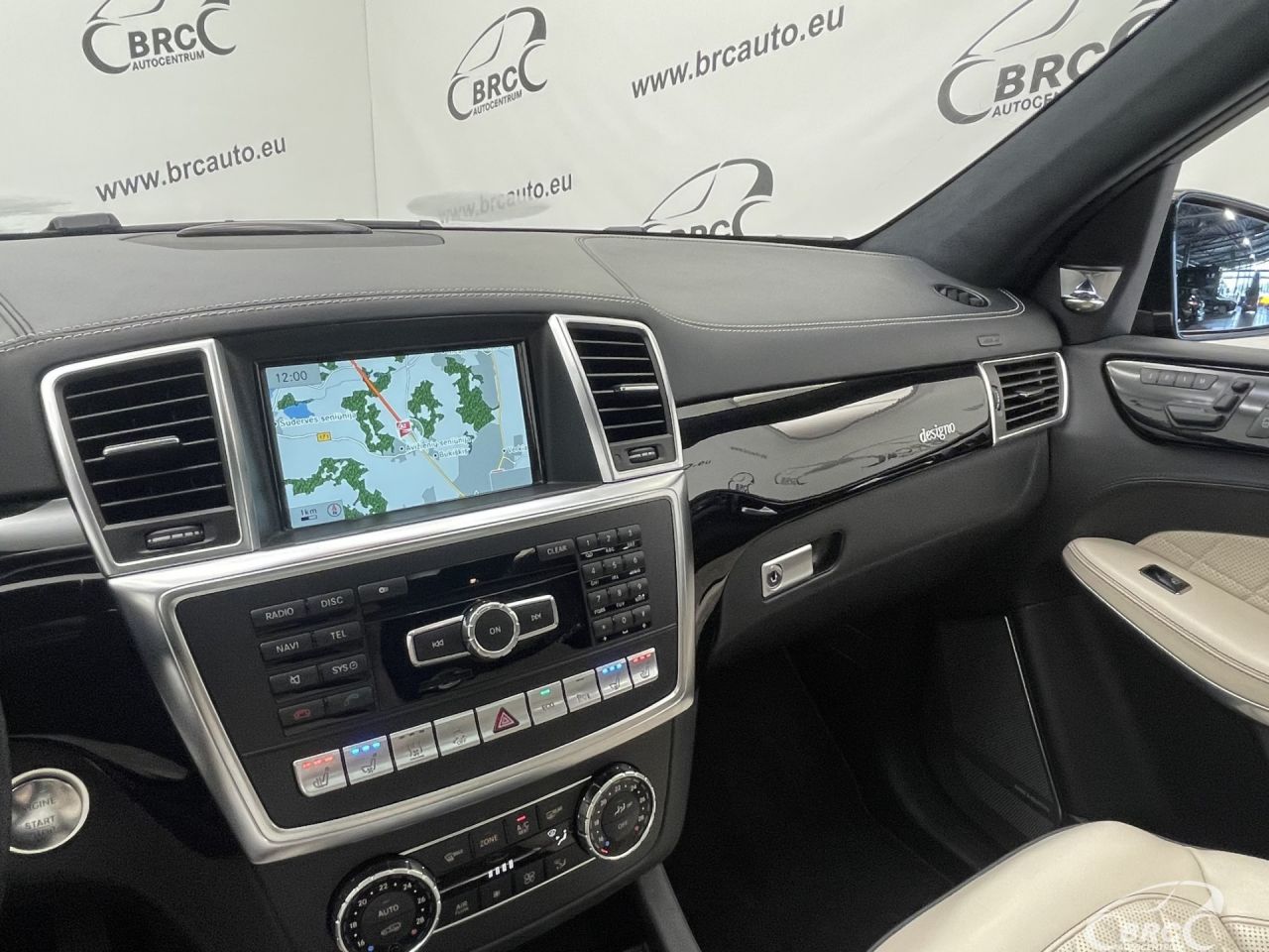 Mercedes-Benz GL500 | 36