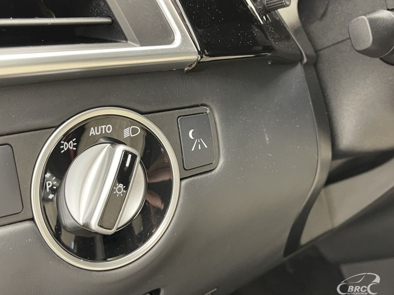 Mercedes-Benz GL500 | 33