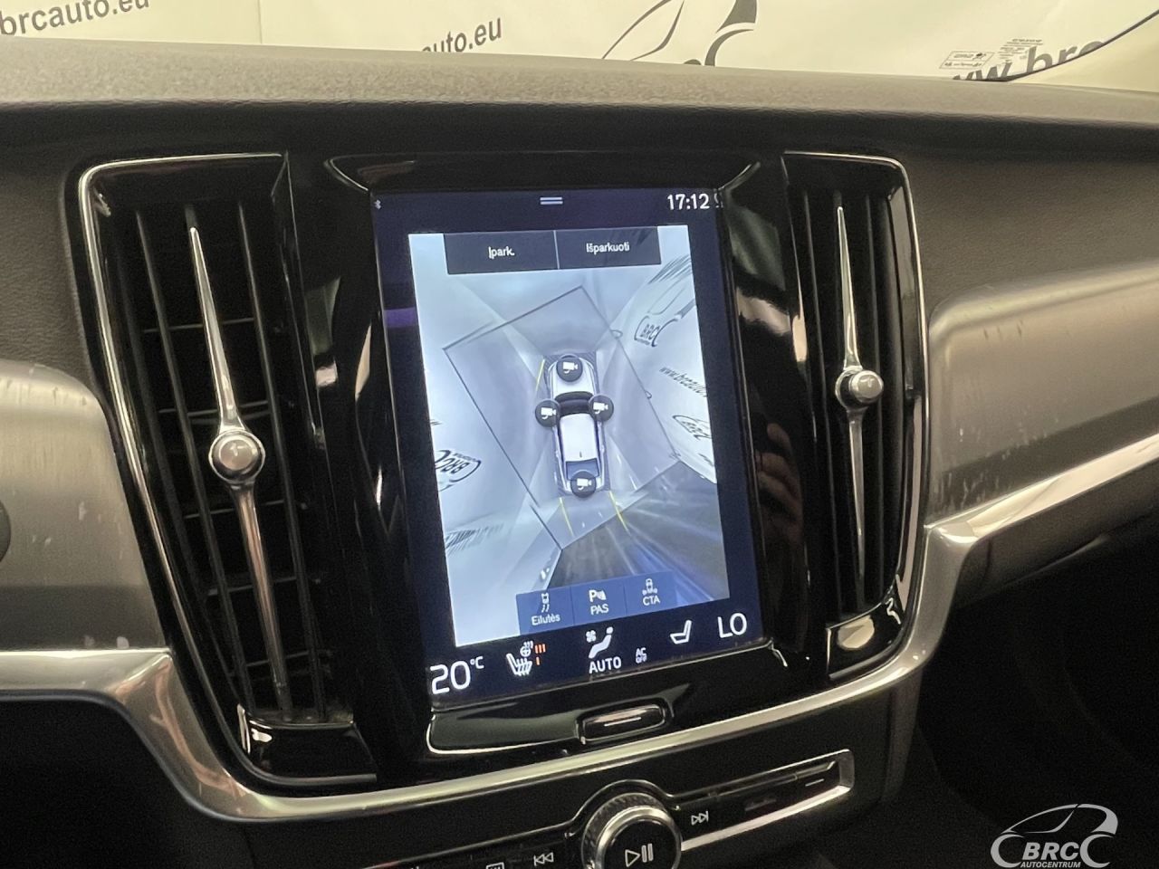 Volvo S90 | 33