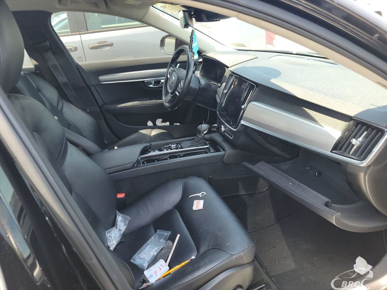 Volvo S90 | 70