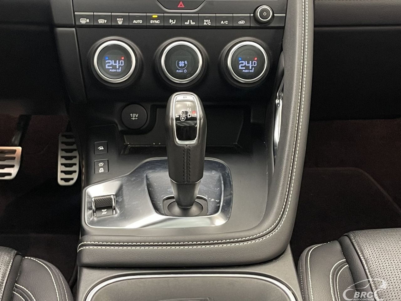 Jaguar E-Pace | 16