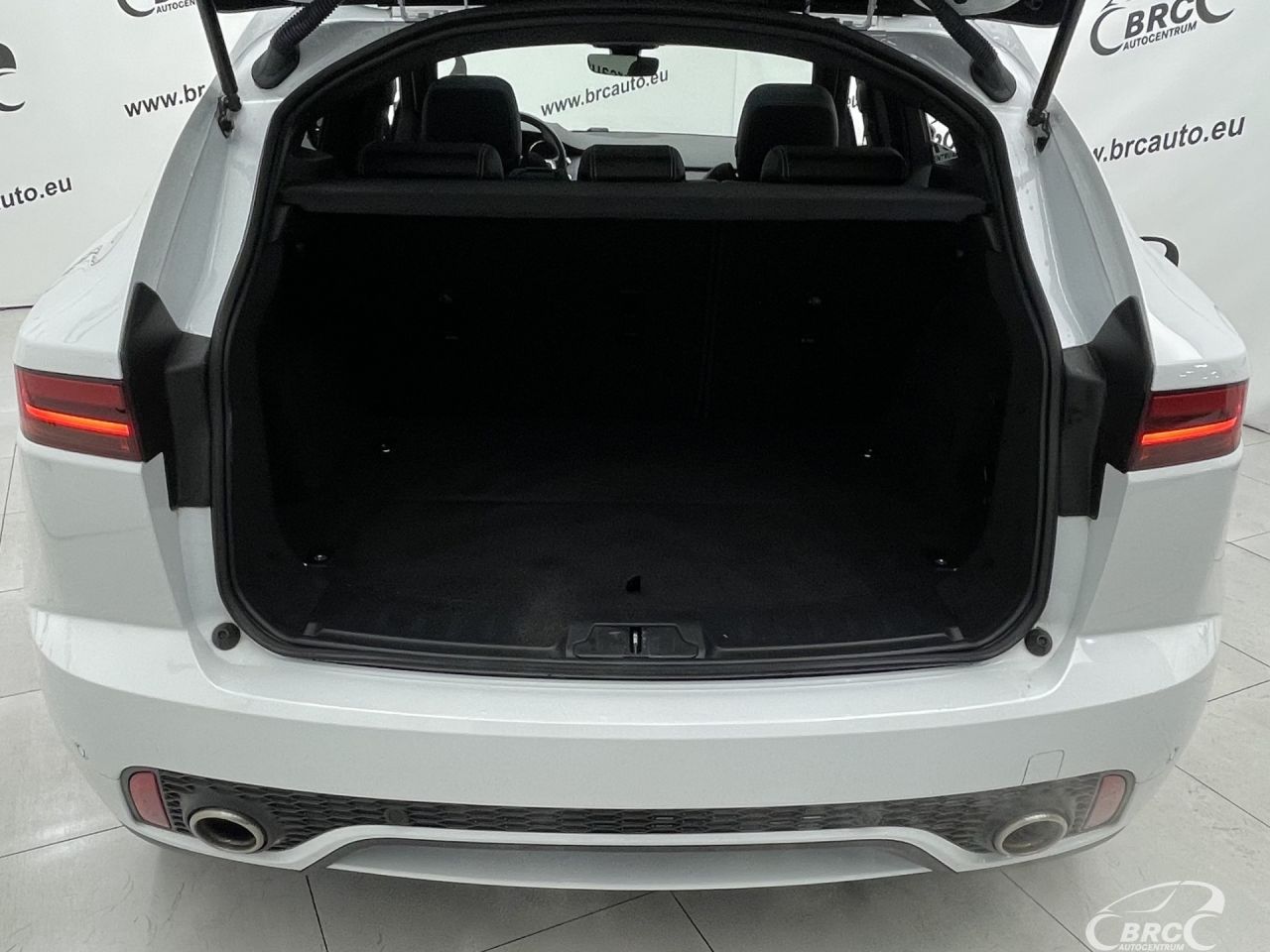 Jaguar E-Pace | 44