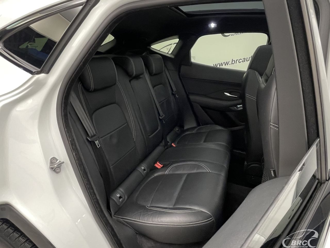 Jaguar E-Pace | 10