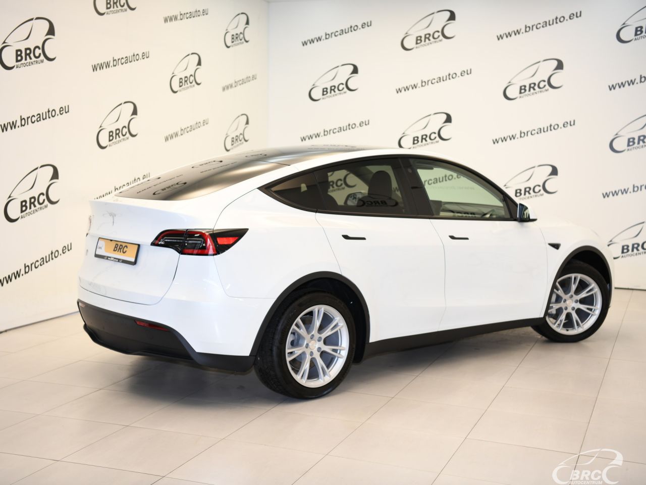 Tesla Model Y | 1