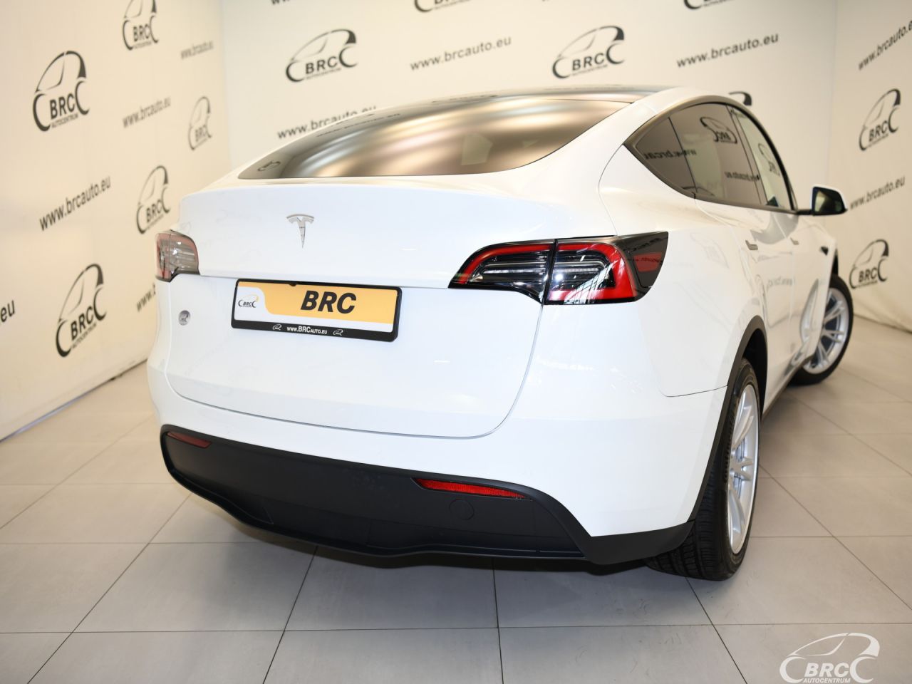 Tesla Model Y | 37