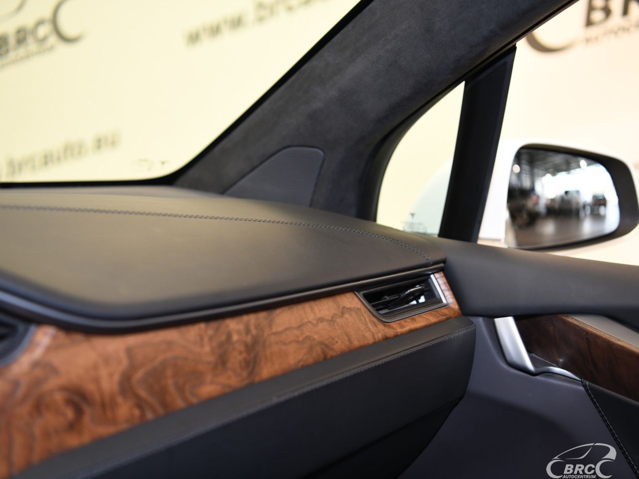Tesla Model X | 47