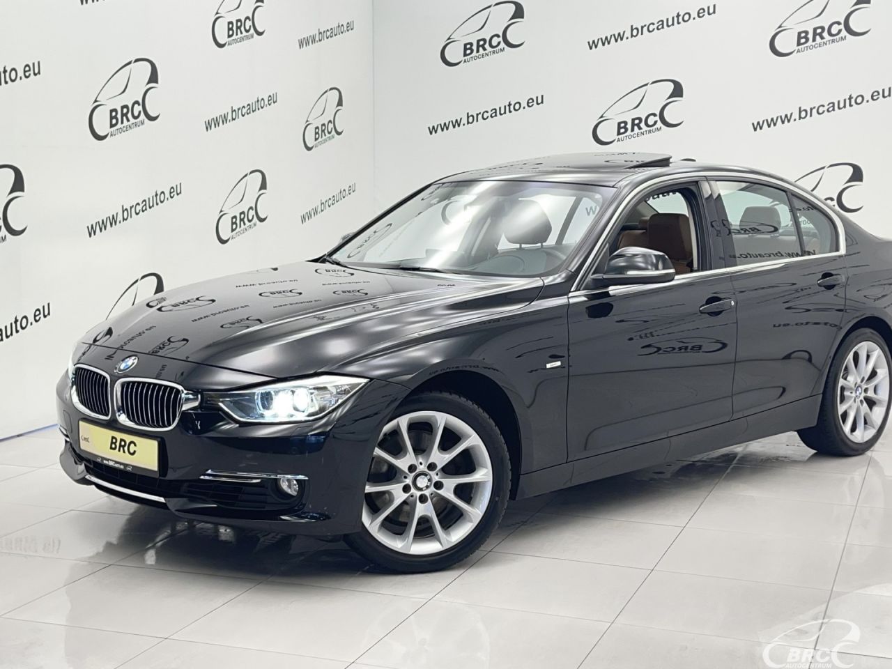 BMW 330, 3.0 l., saloon