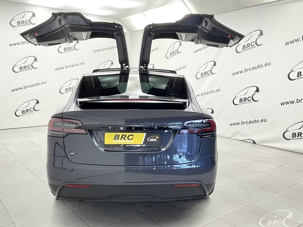 Tesla Model X | 101