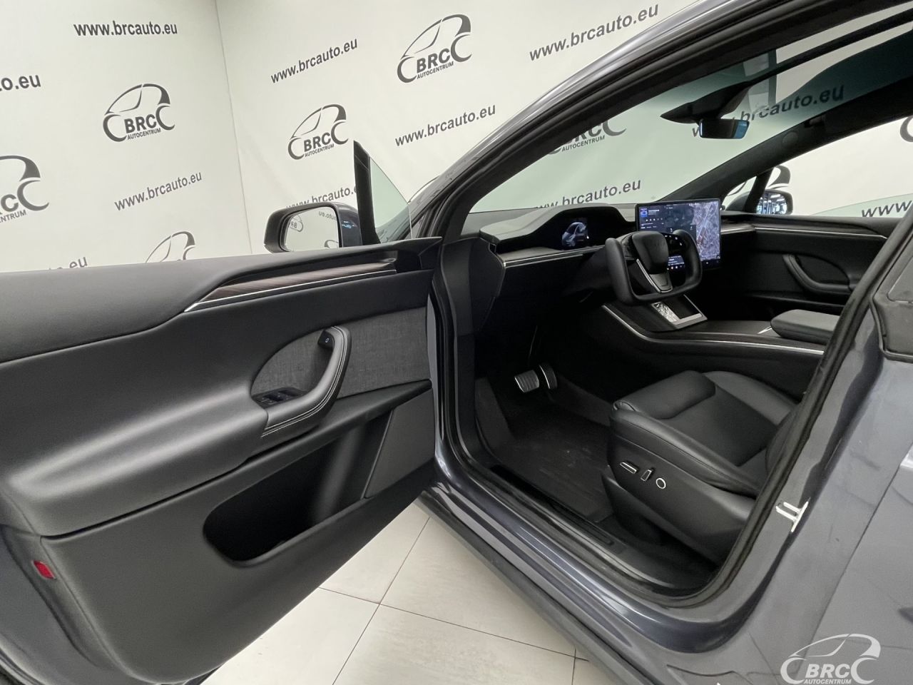 Tesla Model X | 33
