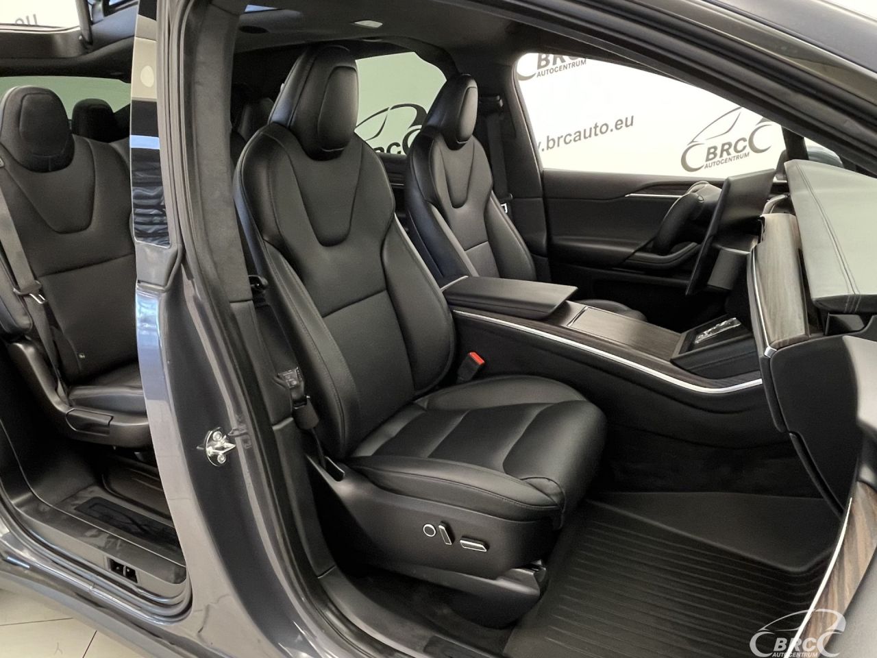 Tesla Model X | 11