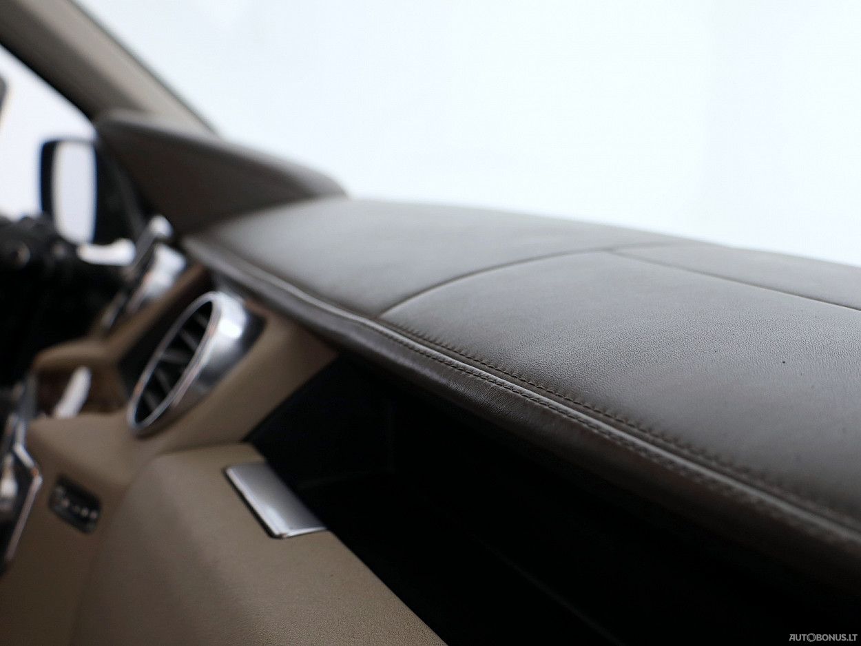 Land Rover Discovery | 8