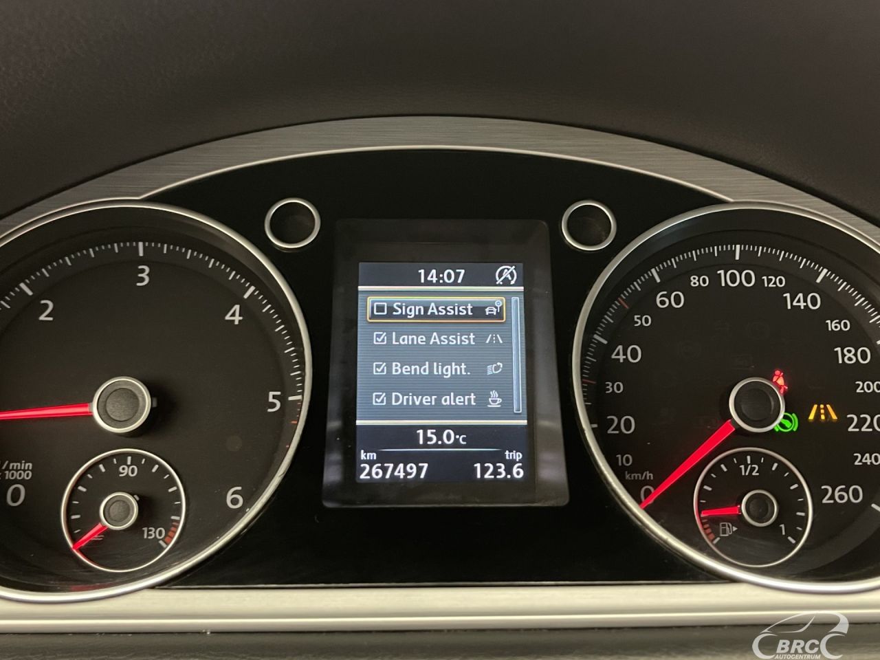 Volkswagen Passat | 28