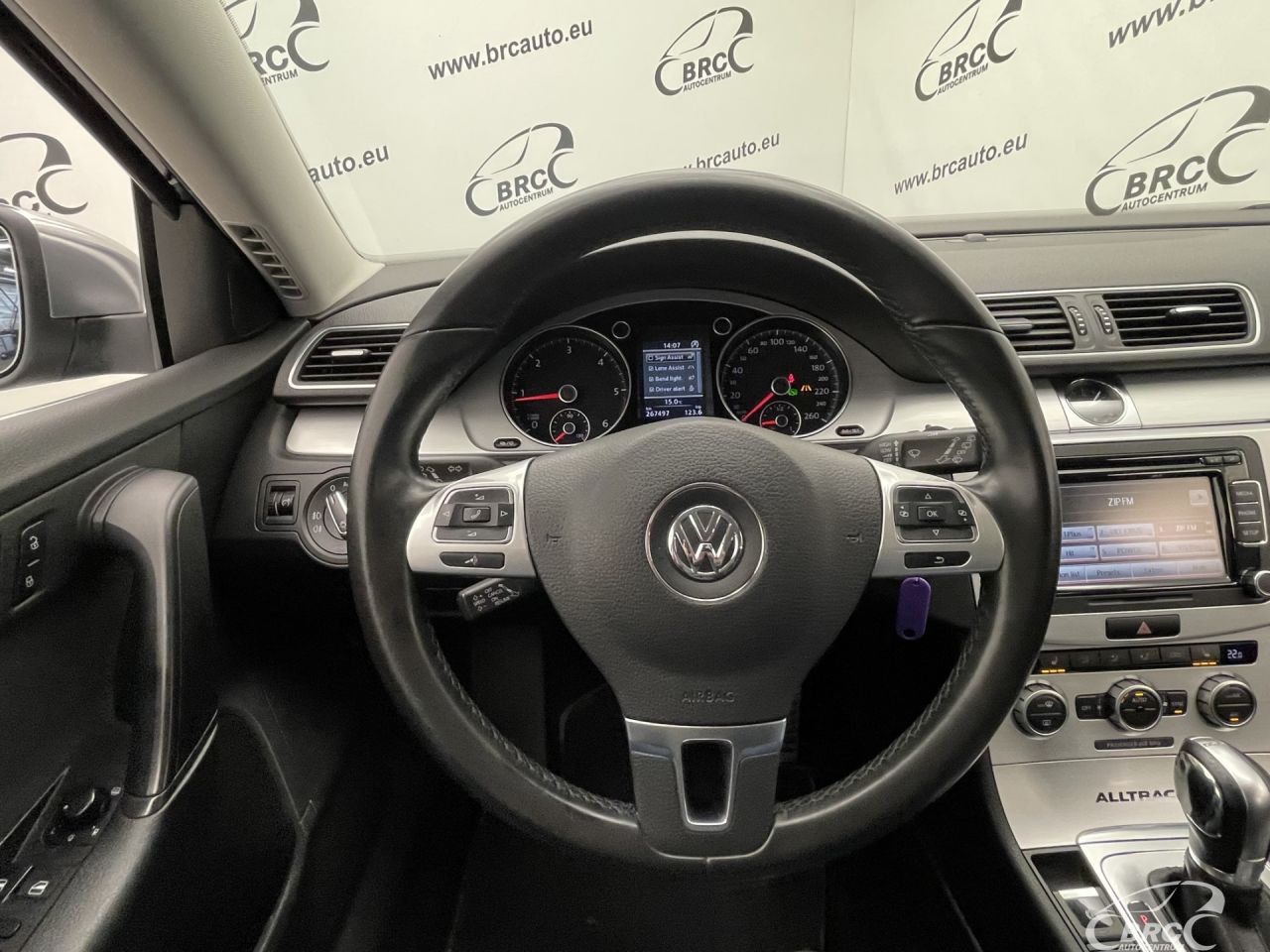 Volkswagen Passat | 24