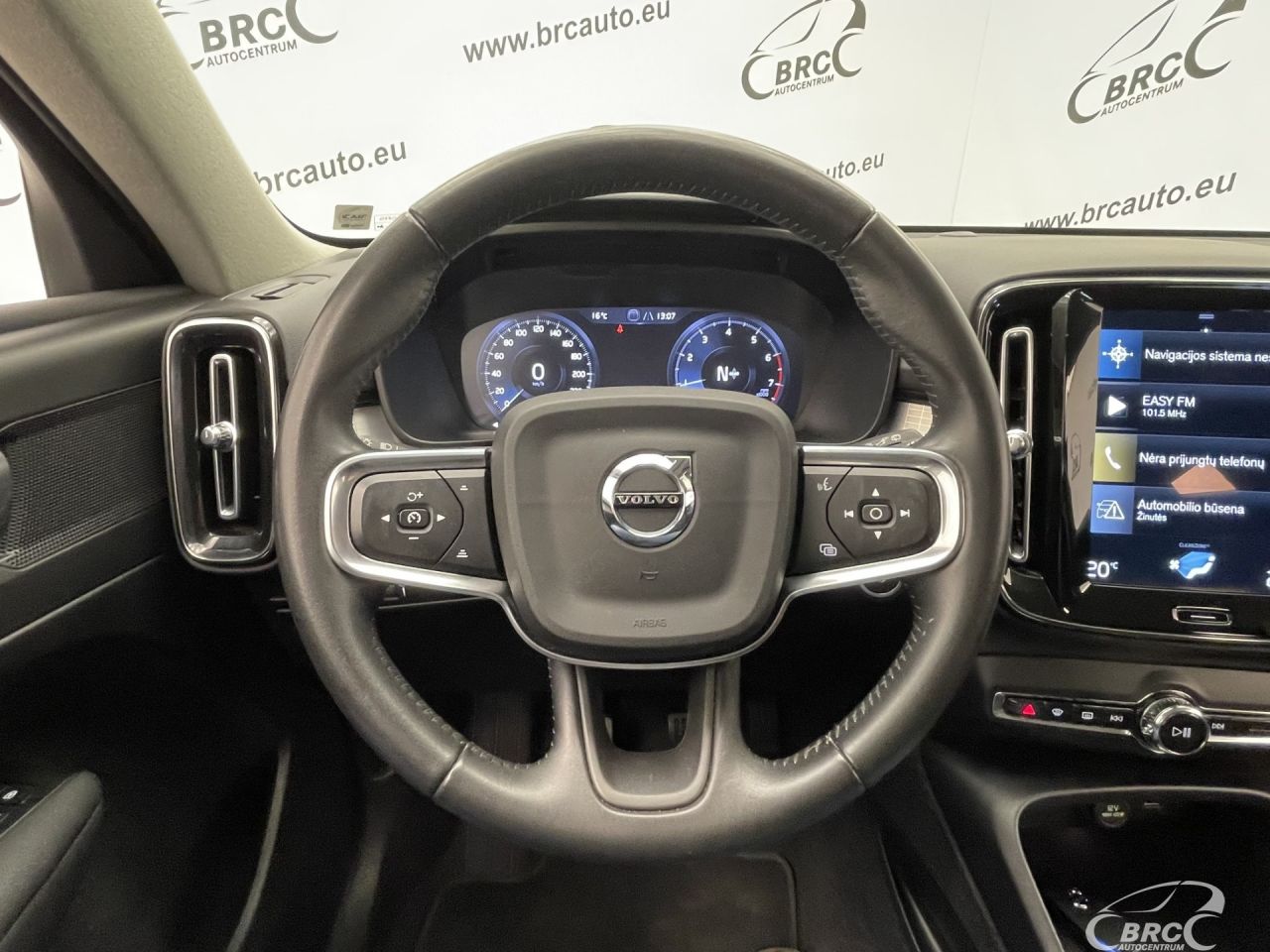 Volvo XC40 | 25