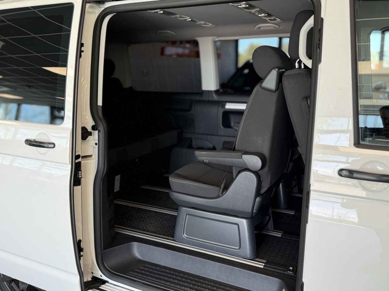 Volkswagen Multivan | 31