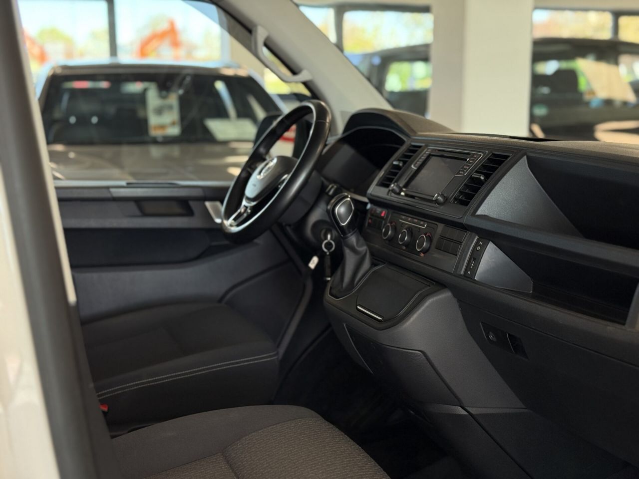 Volkswagen Multivan | 30