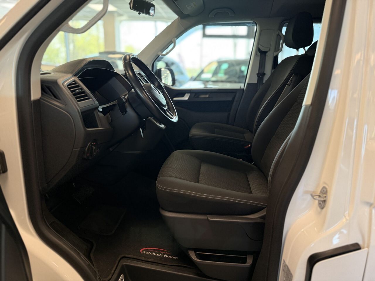 Volkswagen Multivan | 12