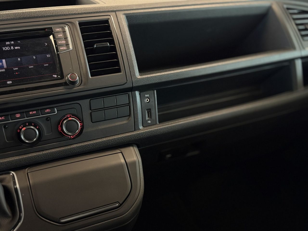 Volkswagen Multivan | 11