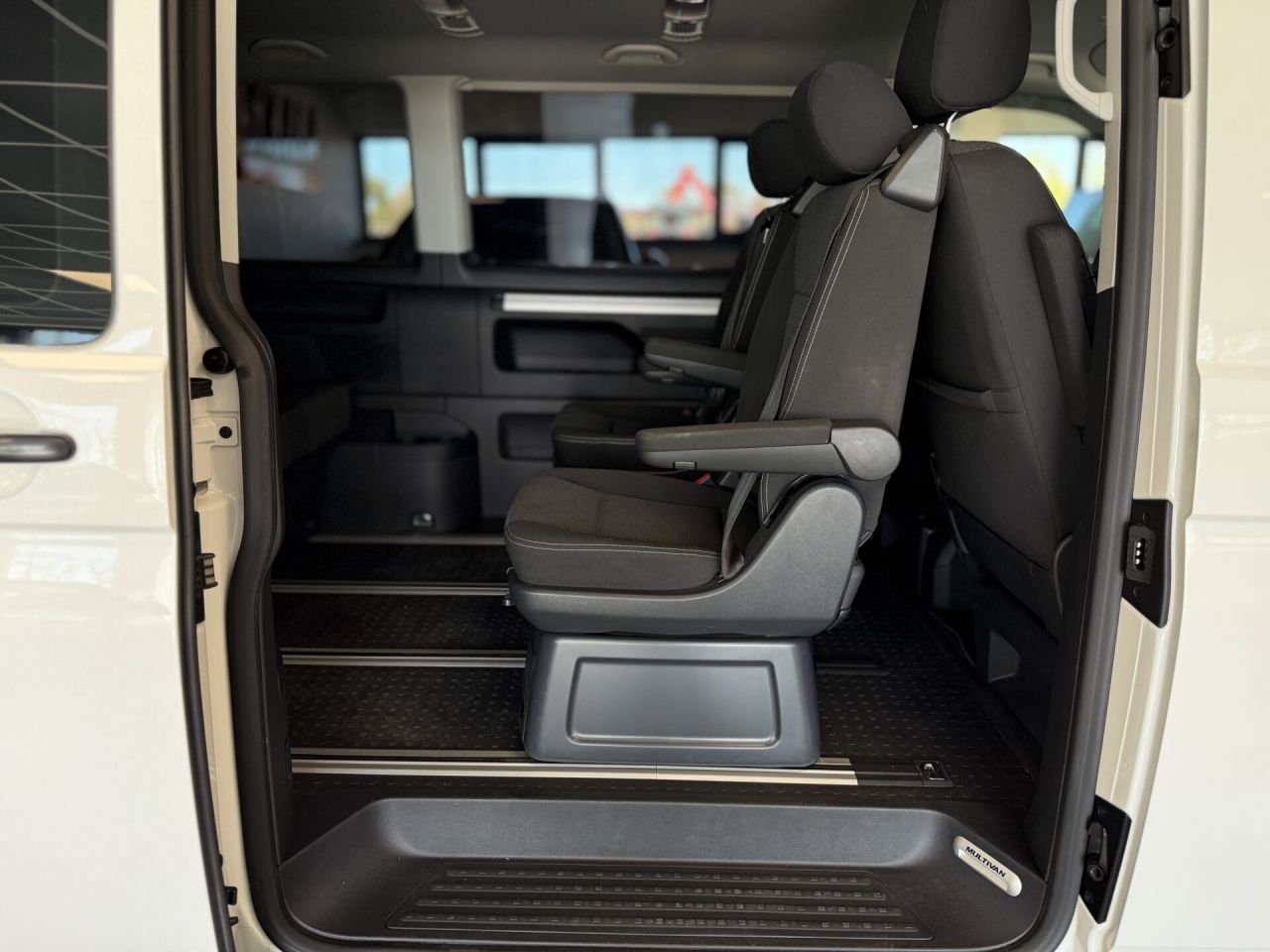 Volkswagen Multivan | 32